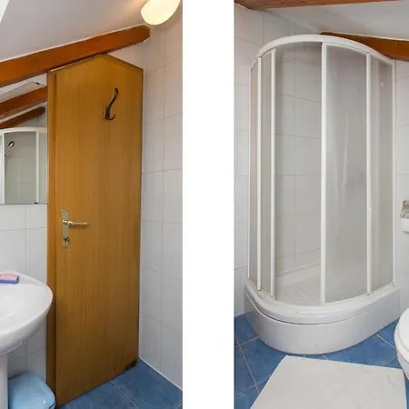 Old Port Affittacamere 3*