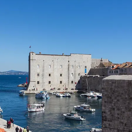 Guest house Old Port