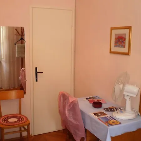 Old Port 3* ドゥブロブニク