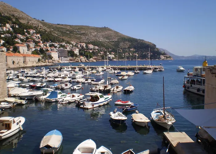 게스트하우스 Old Port 3*