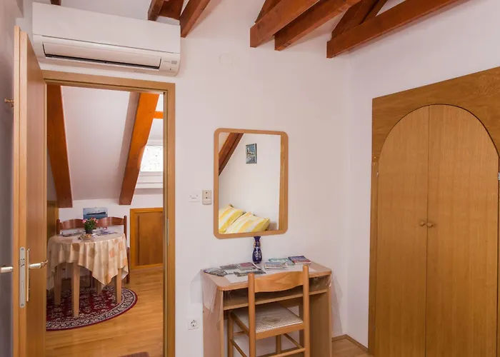 게스트하우스 Old Port 3*