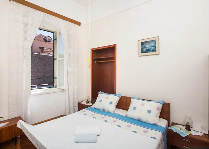 Old Port 3* 두브로브니크