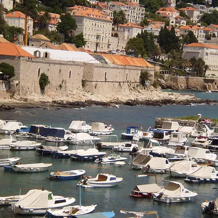 Old Port 3*