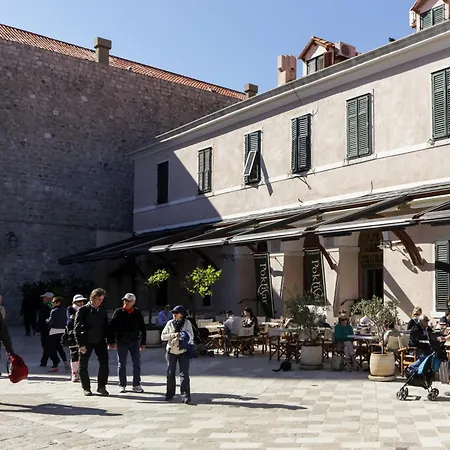 Old Port Gostinjska kuća