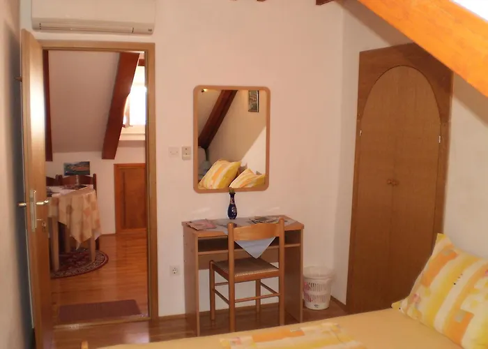 Old Port Affittacamere 3*